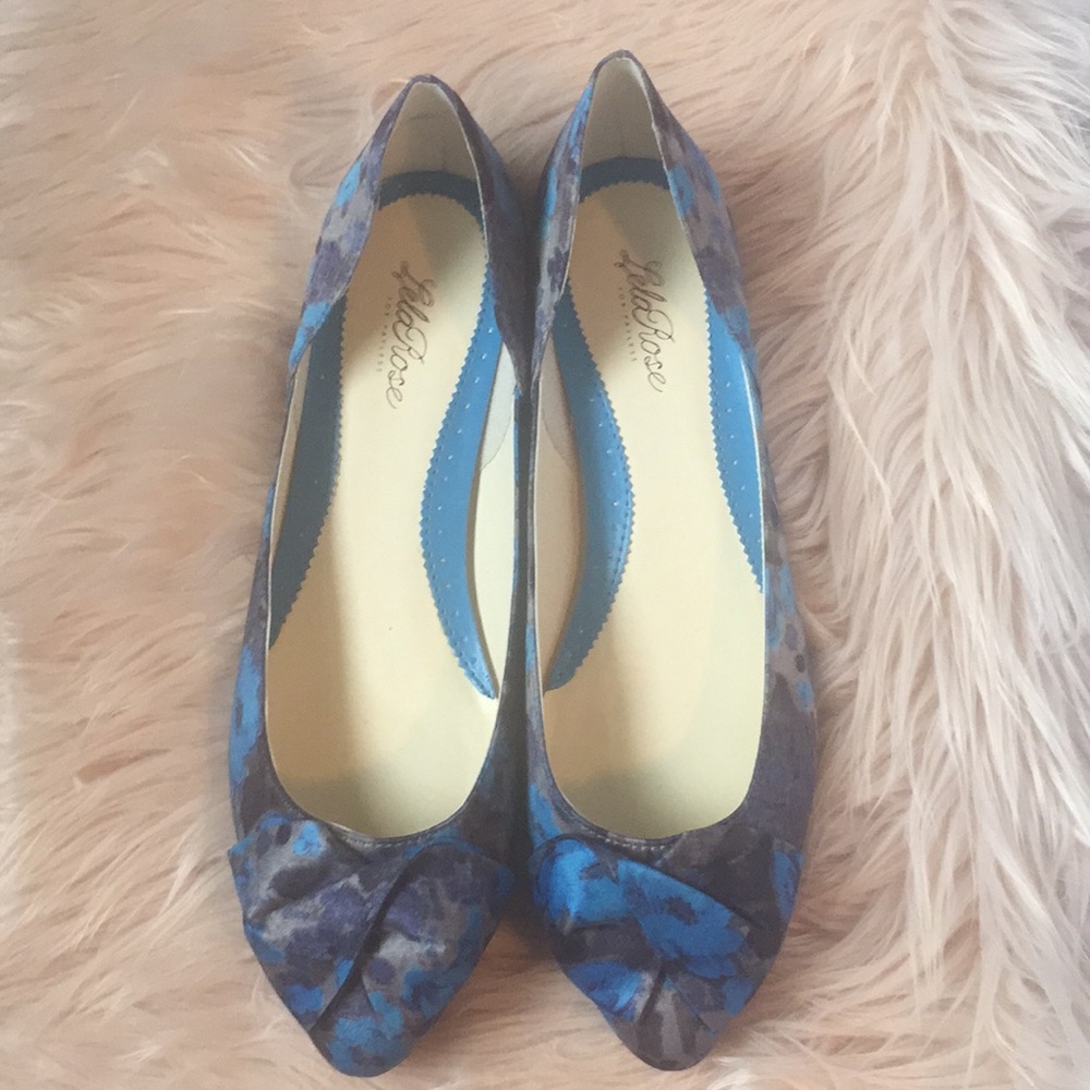 Beautiful Lela Rose flats!